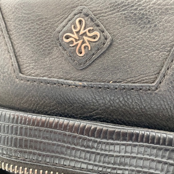 2/$25 Simply Vera wang black structured bag - Picture 2 of 5